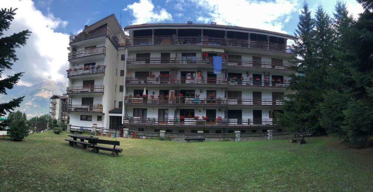 Il Balcone Delle Alpi Apartment Sauze D'Oulx Bagian luar foto